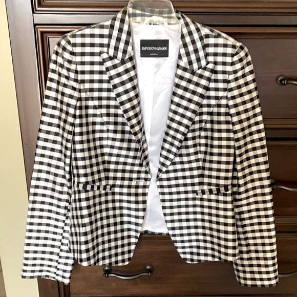 Emporio Armani Jackets & Blazers - Emporio Armani Women’s suit jacket Size S